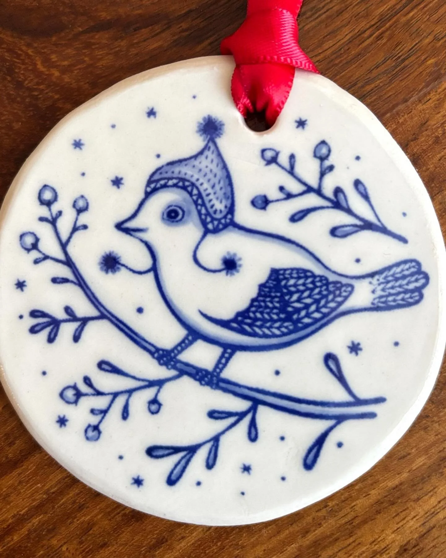 The last ornament is packed and I&rsquo;m ready to head to @renegadecraft for the weekend! Start your holiday shopping by supporting makers and wonderful small businesses 🎁

#shopsmall #gift #handmade