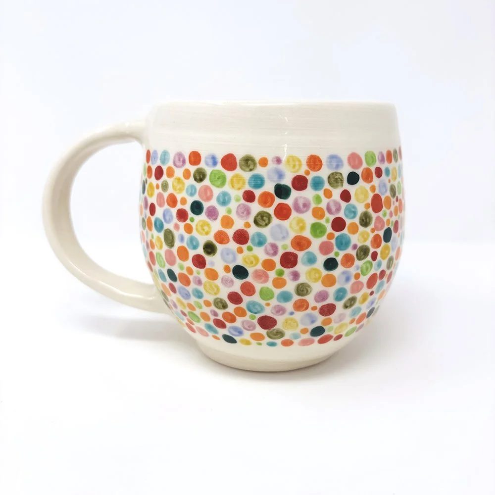 Dot mug in porcelain