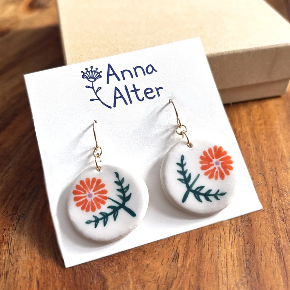 orange daisy lg round hanging.jpg