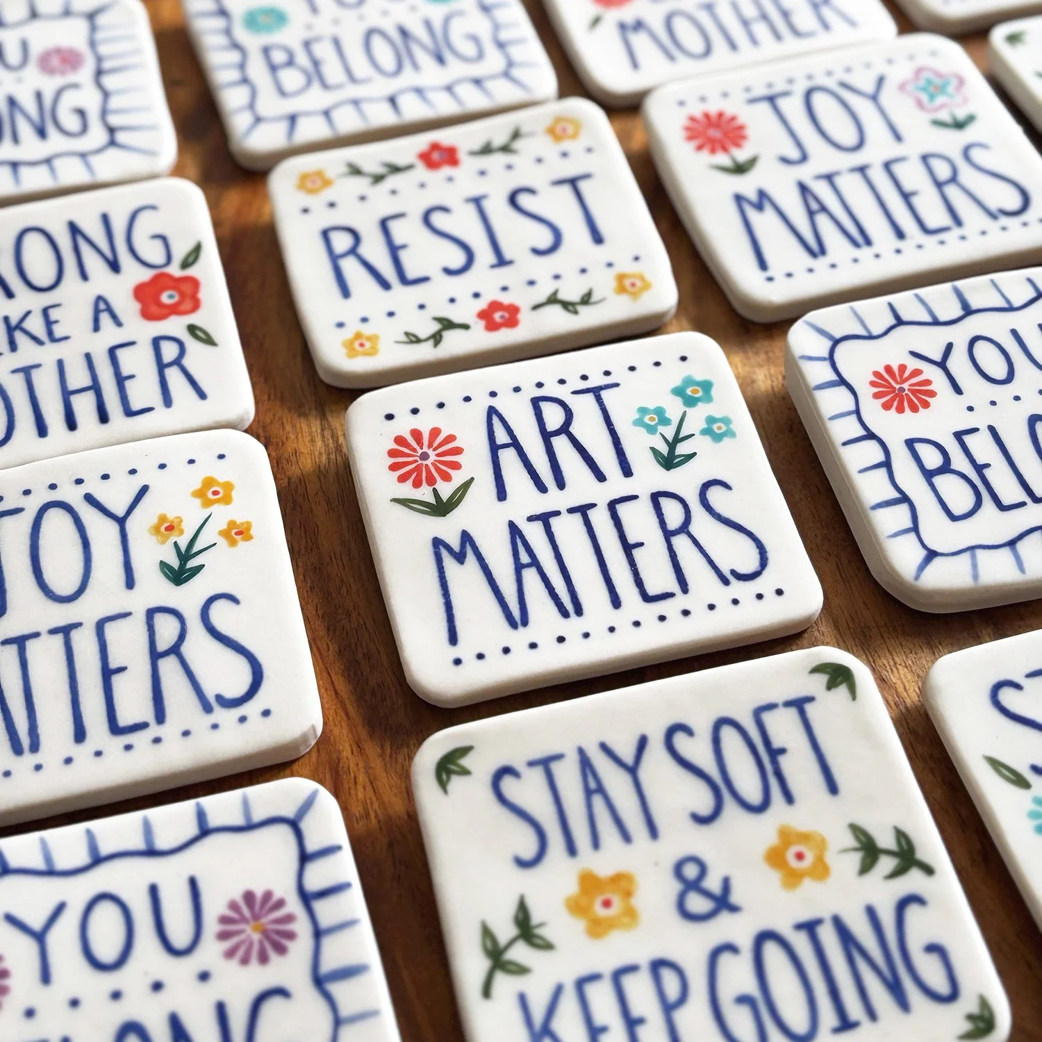 Magnets in porcelain