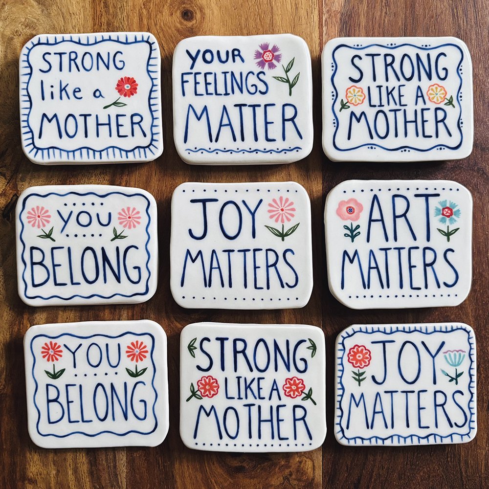 Magnets in porcelain