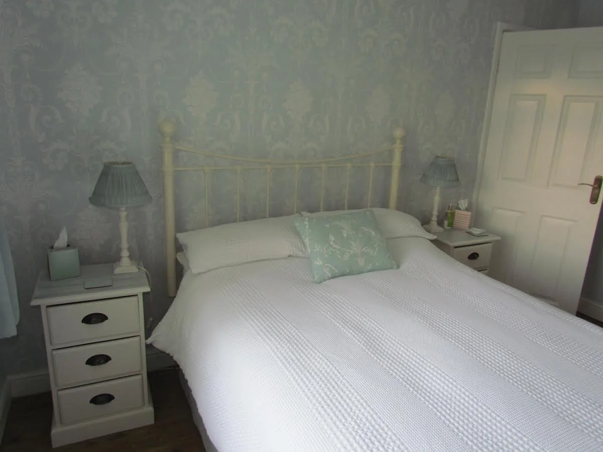 Set of bedside Cabinets.jpg