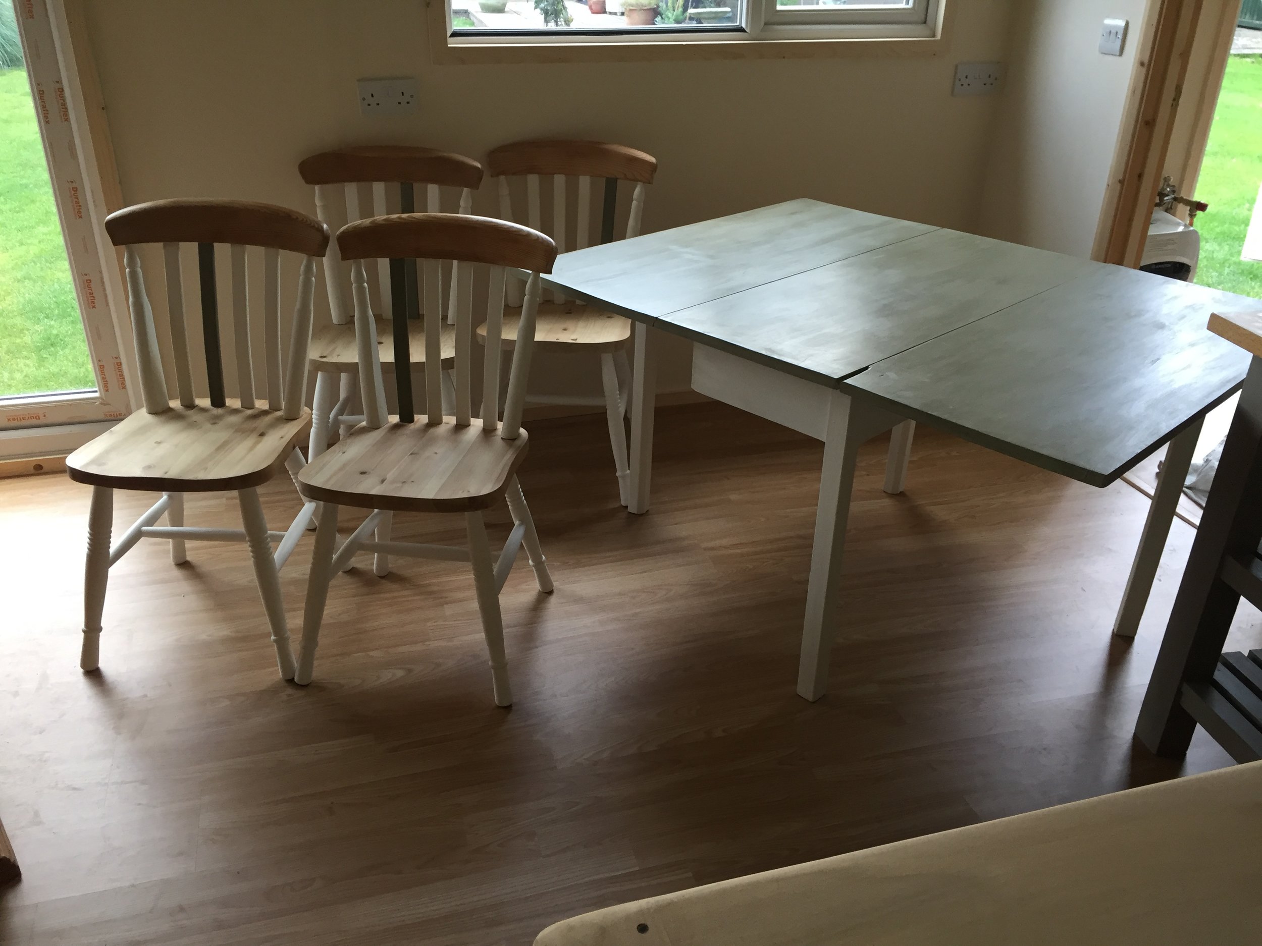 Table &  4 Chairs Dec 18.JPG