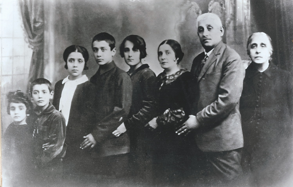 Celibidache family: (l to r) Sonia, Ticu, Tania, Sergiu, Coca, Maria, Demostene, Heleni 