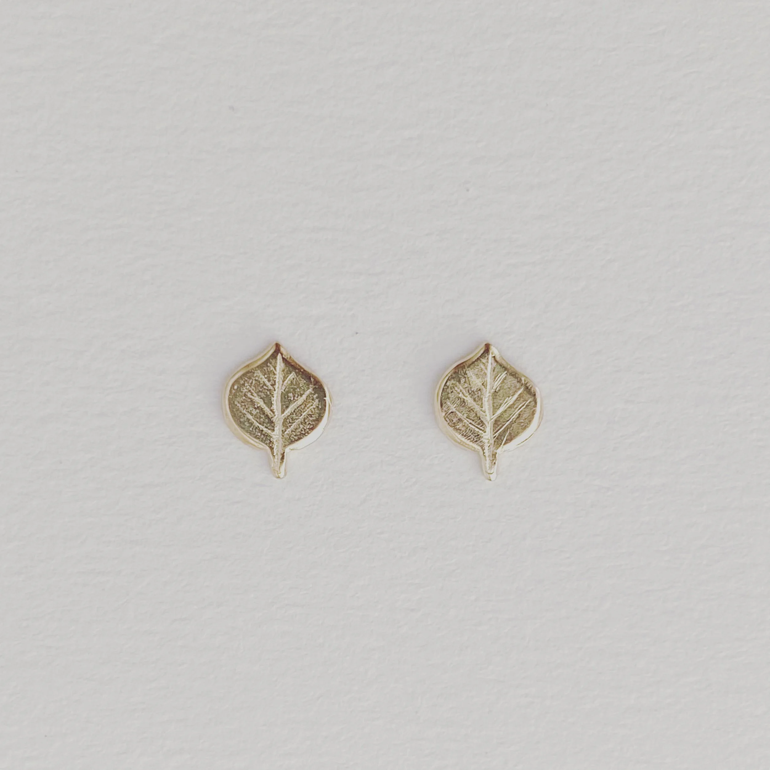 Aspen Leaf Tiny Studs