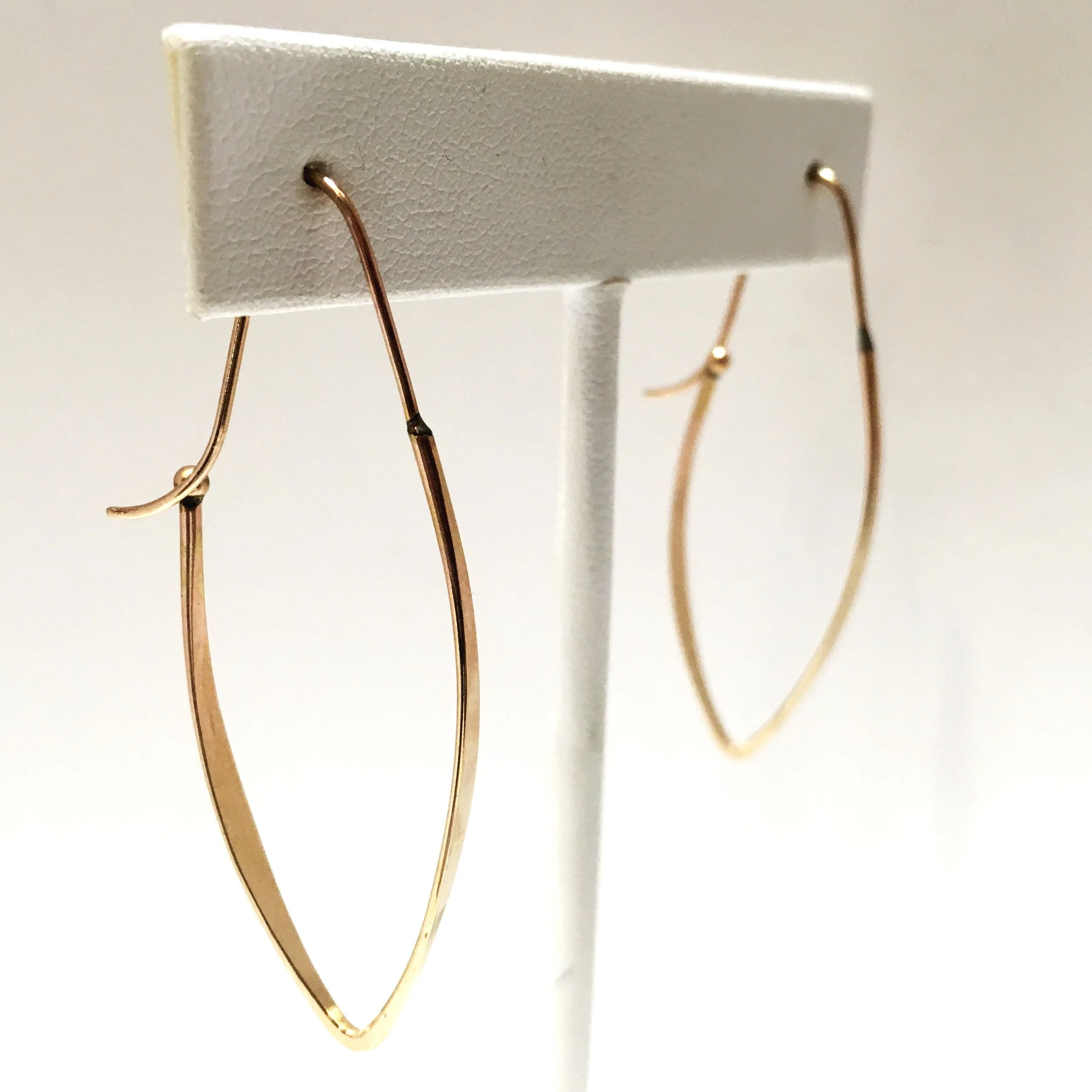 single+oval+gold+vertical+hoop+gold+2in+53-%24+%283%29.jpg