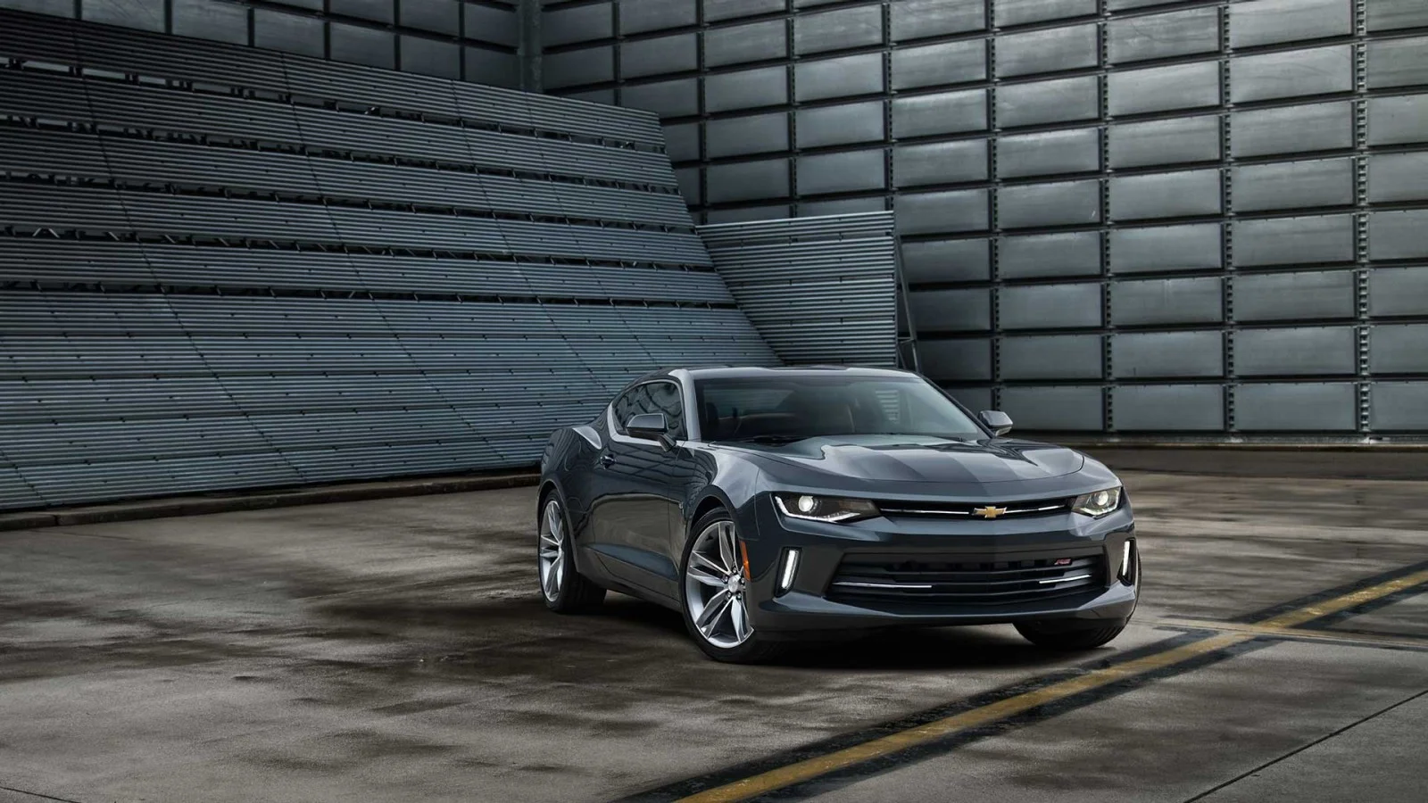The All-New Camaro V6 Snarls, Pops and Crackles Like A Jag: Lease One From $329/Month, $0 Down (Expired)