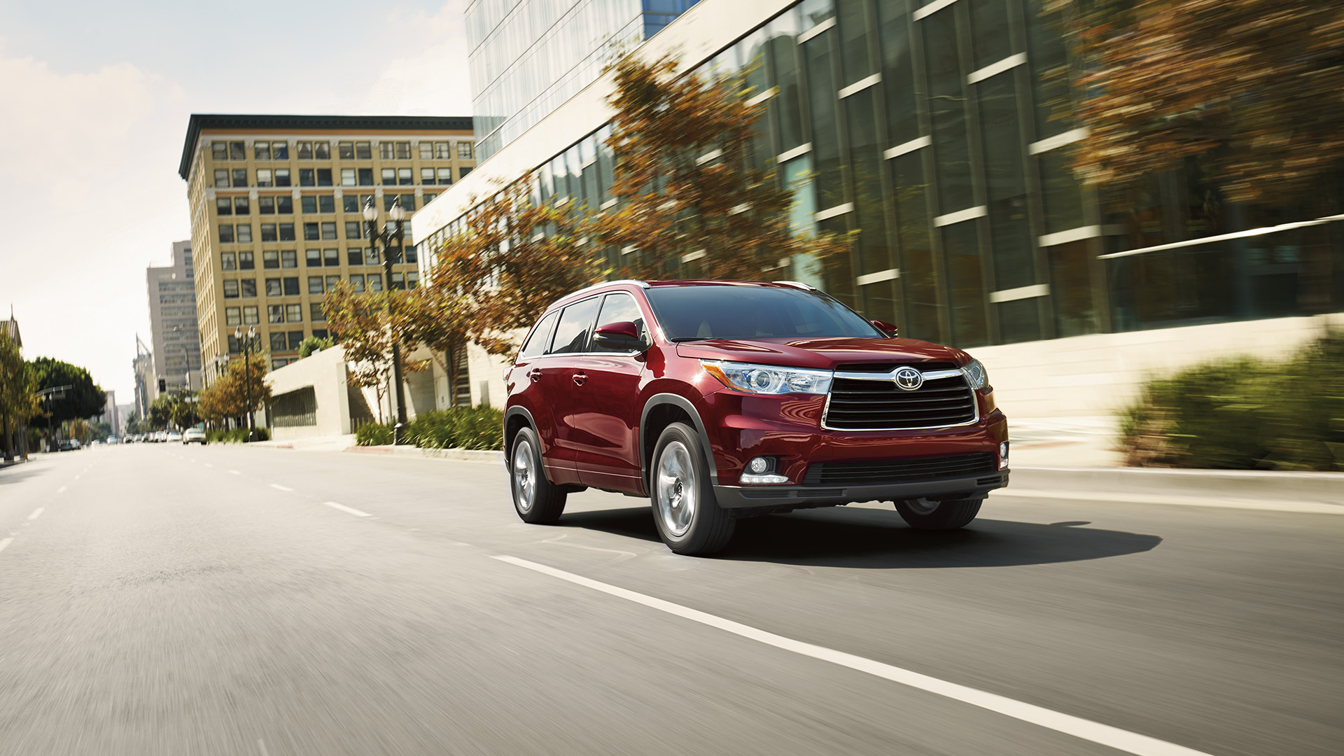2016 Toyota Highlander (source: toyota.com)