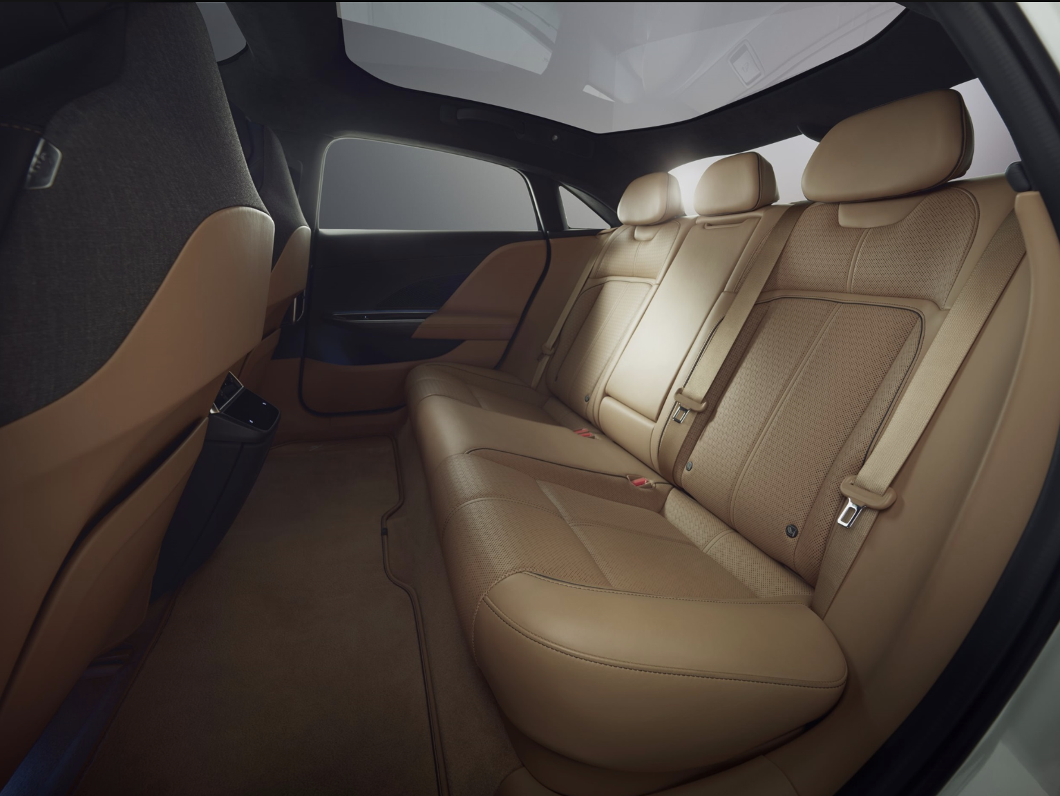 lucid-air-rear-seat.png