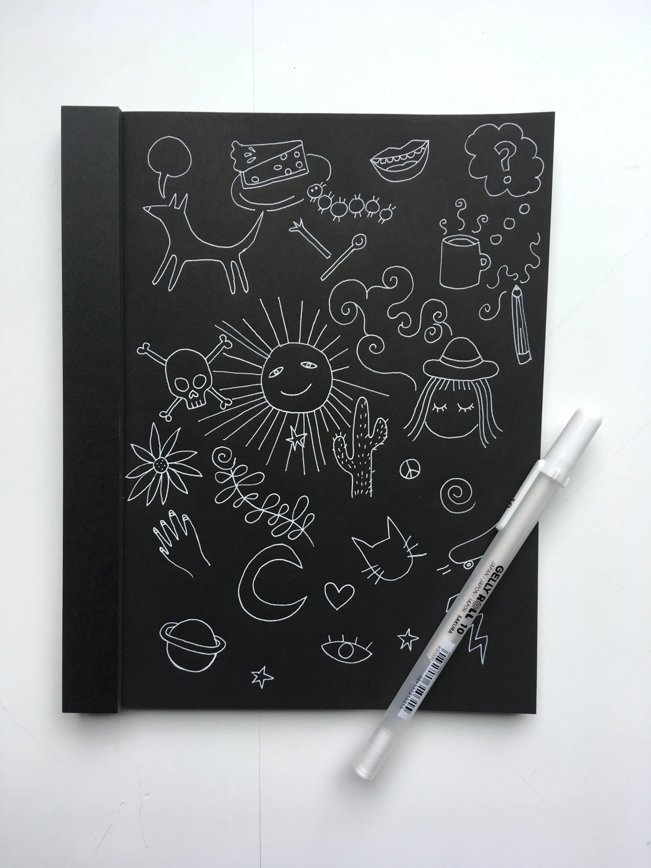 Come doodle and craft with us and make some great art to take home. 