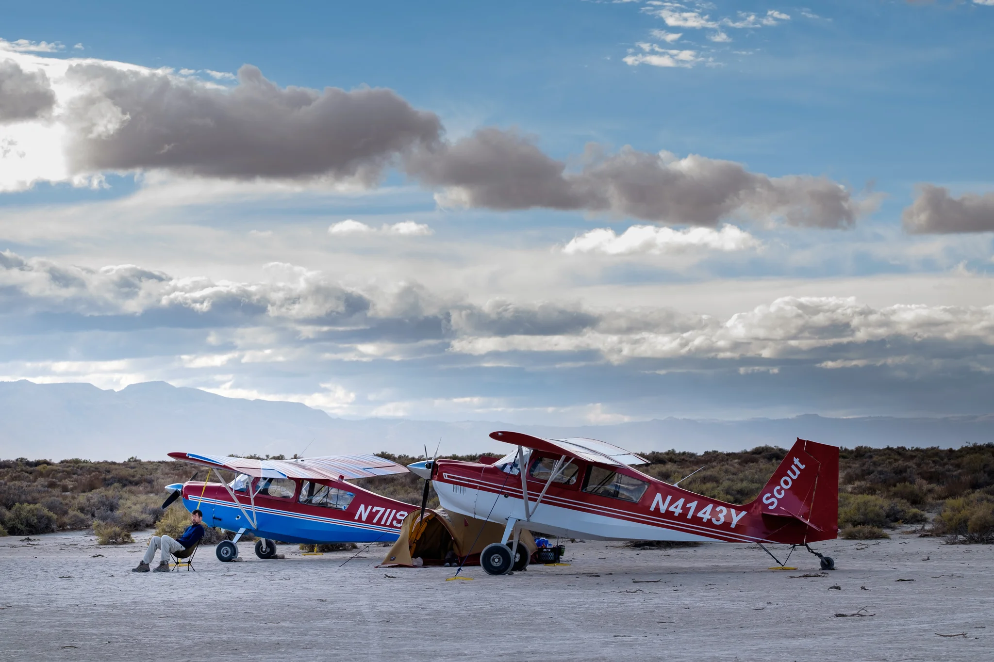 Taildraggers and tents on the playa