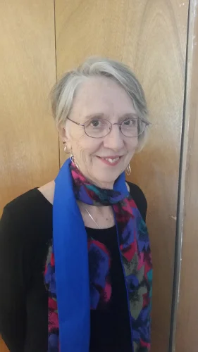 Carol Gloor 281x500 q95.jpg