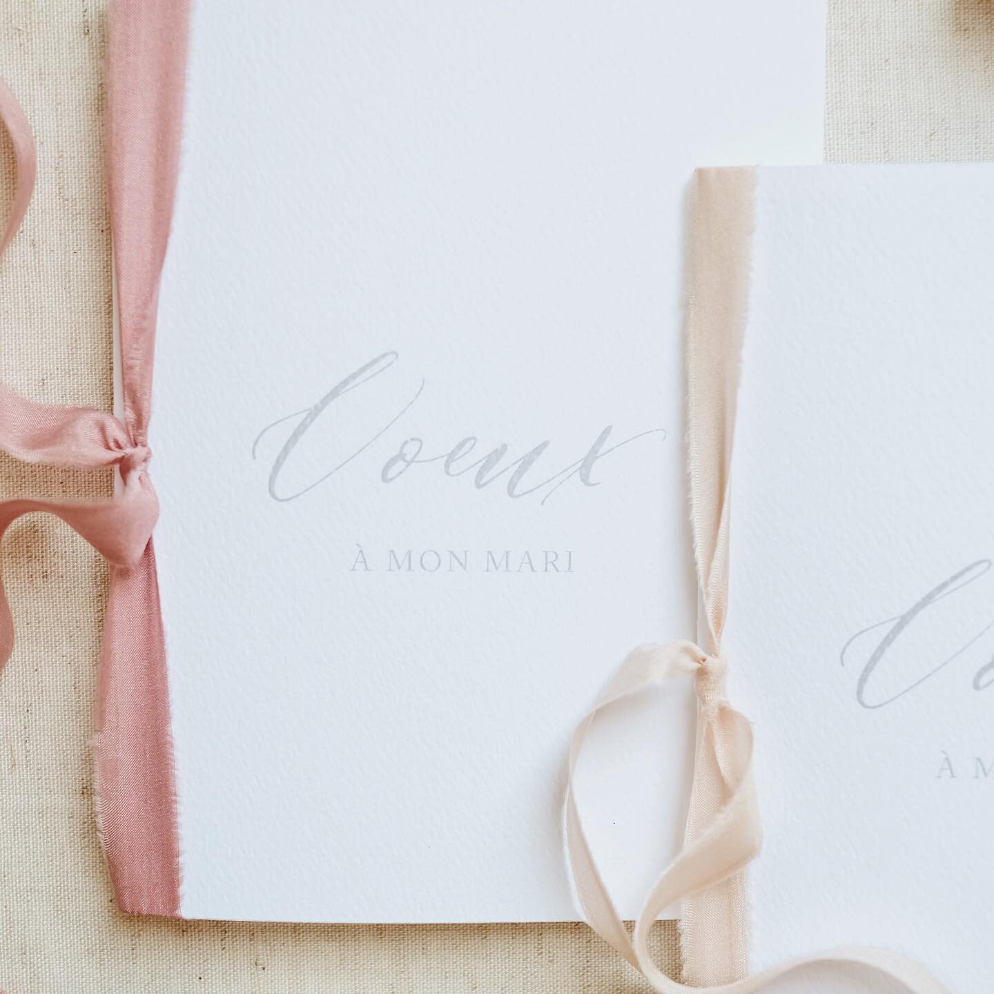 CONCOURS 💕

C&rsquo;est ma f&ecirc;te dimanche et pour c&eacute;l&eacute;brer l&rsquo;occasion (🙃) j&rsquo;ai envie de g&acirc;ter un couple de futurs mari&eacute;s en leur offrant un ensemble de carnets de v&oelig;ux!

Pour participer il faut:
- &