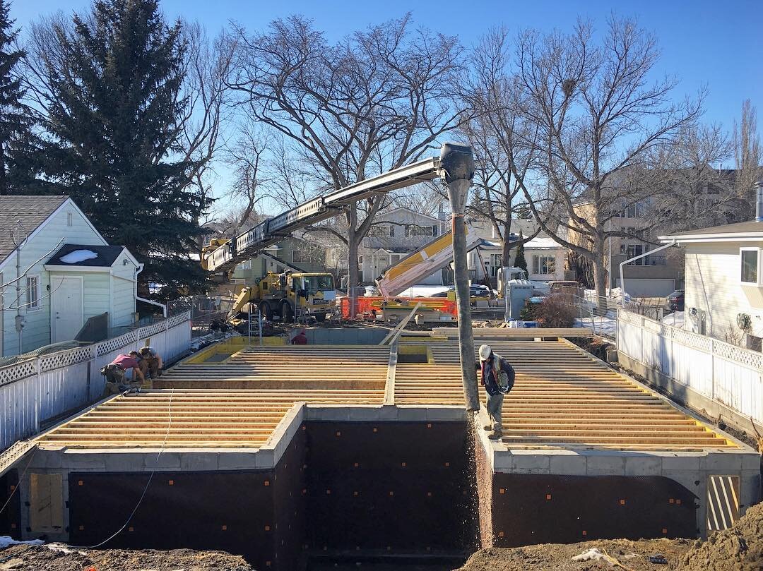 Progressing at the @bonniedoonduplex #etchbuilt #yeginfill #framing #yegbuilder #weepingtile #deltams #doonplex