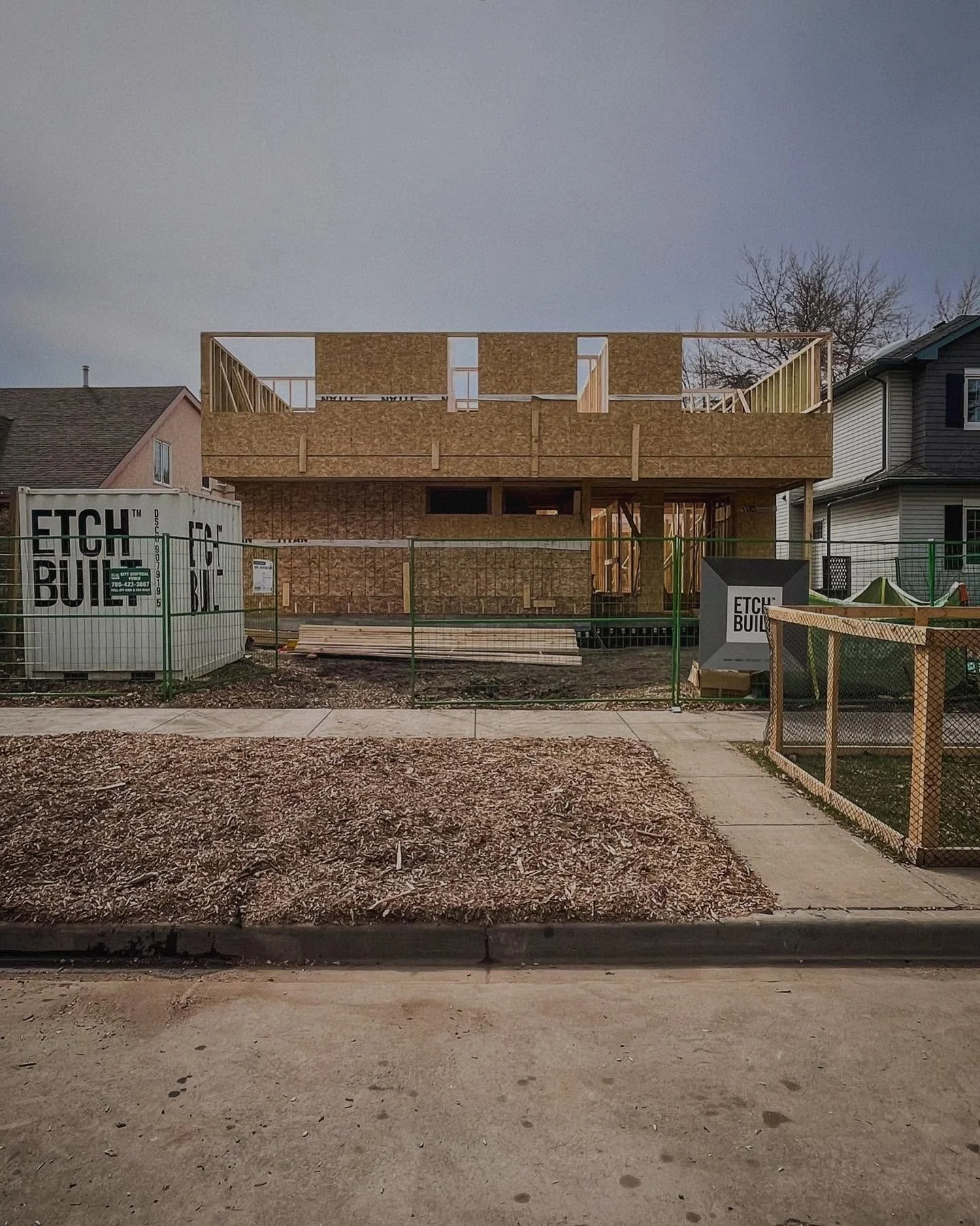 Going up in Crestwood

#etchbuilt
#yeginfill 
#designbuild
#carpentry
#yegrealesatae
#yegbuilder
#framing
#edmontonbuilder
#edmonton
#yegarchitecture