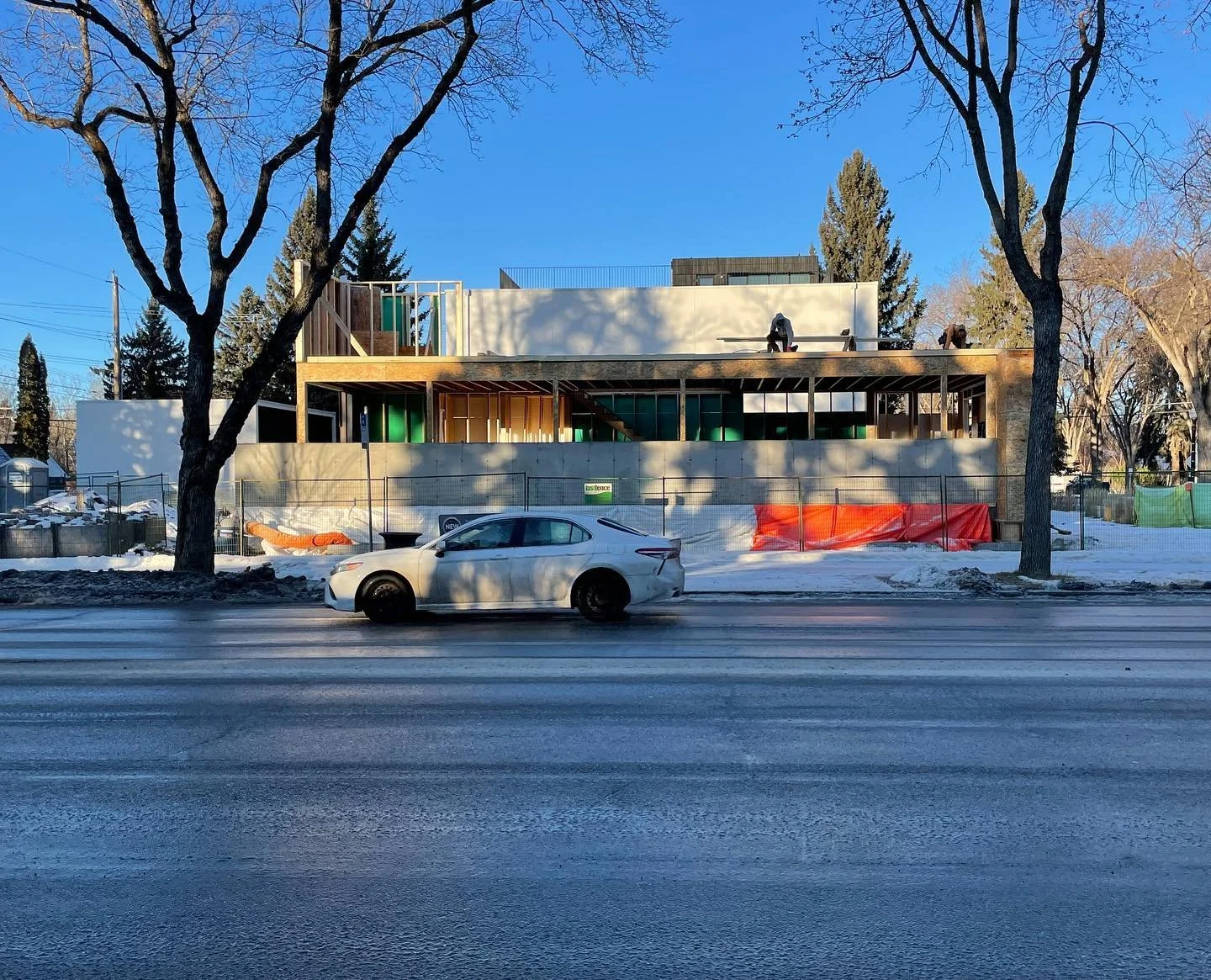 Making good progress on our latest build. Give us a honk! 

#yeginfill #carpentry #framing #yegbuilder #etchbuilt