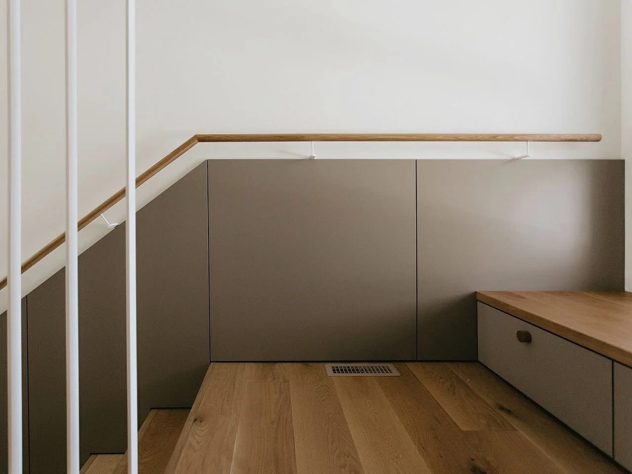 Design with restraint. Build with foresight.

Design @jkjenner 
Metal work @iron_elements_inc 
Photo @sharon_litchfield 
Build @etchbuilt 

#custombuilt #doonplex #yegarchitecture #yeginfill #yegmultifamily #etchbuilt