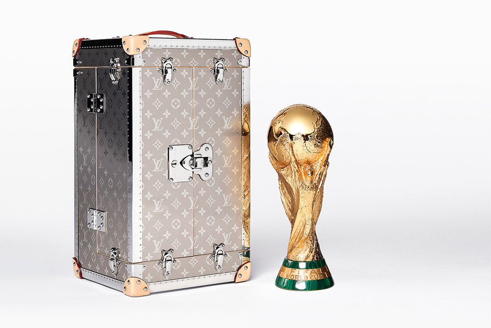 Louis Vuitton diseñó un estuche exclusivo para el trofeo del Balón