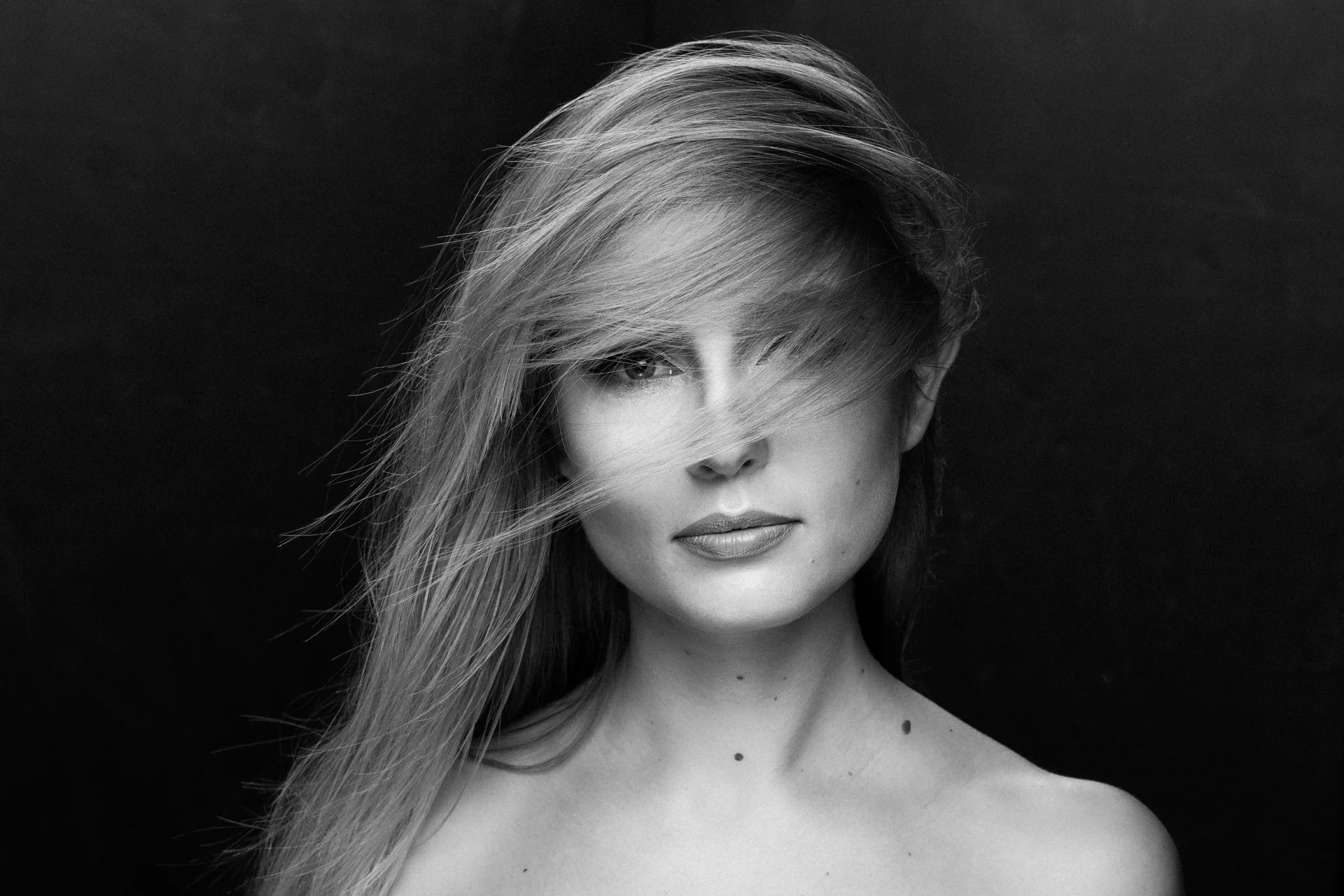 Model// Kate Powell H&MU// Lorella Giannini
