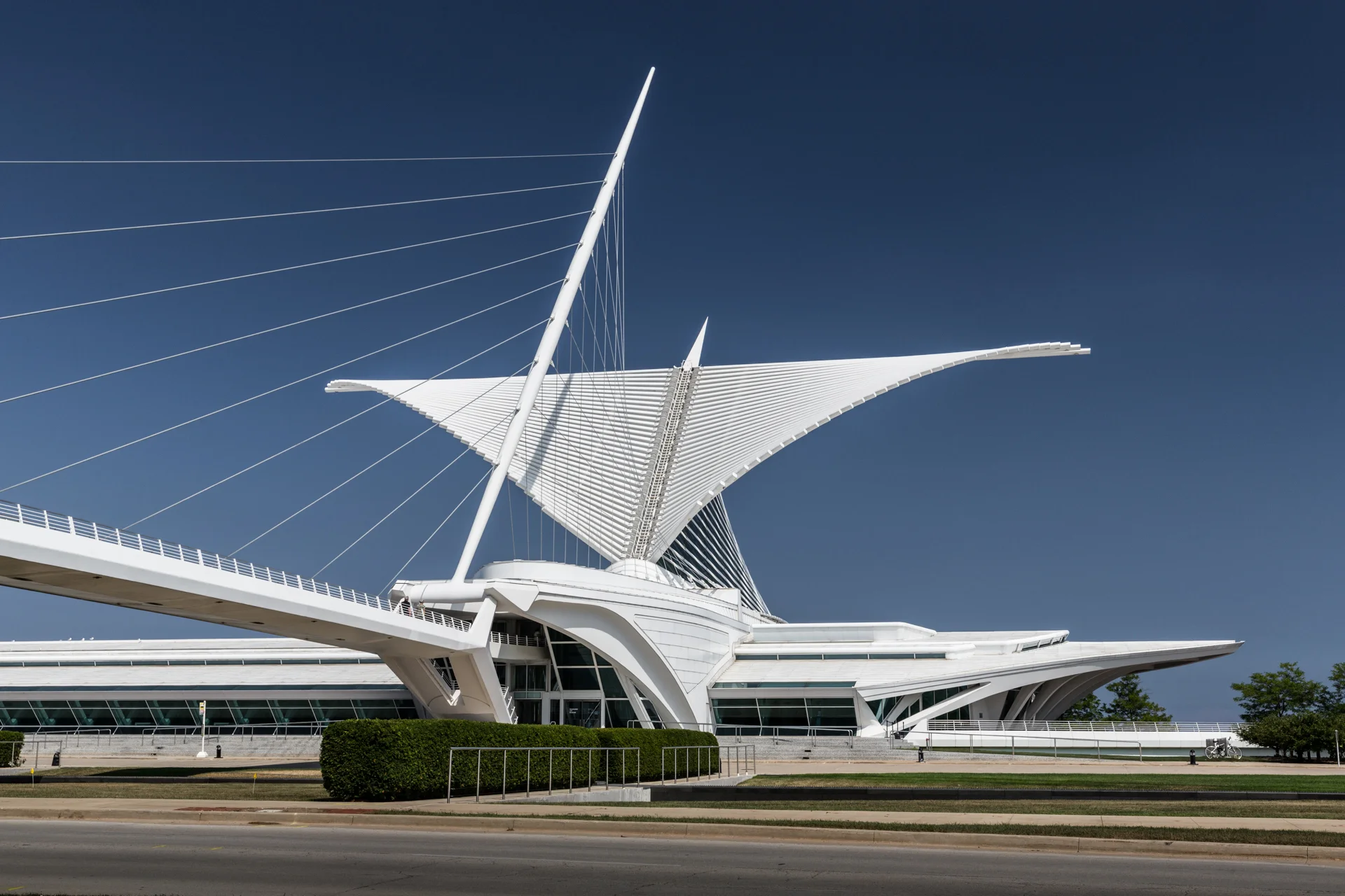Santiago Calatrava designed: leading suspension bridge, mast and Burke Brise Soleil
