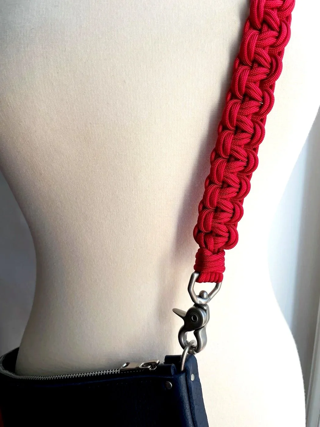 Strap---crossbody---six-strand---macrame---nylon---red---front---1400.jpg