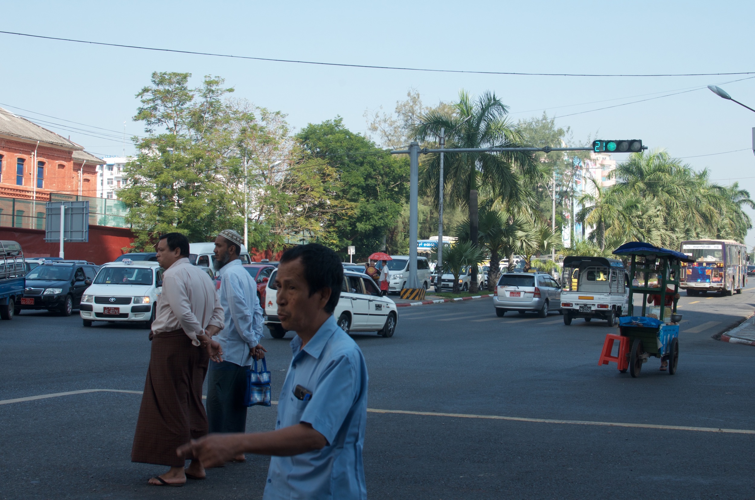 This road is incredibly chaotic irrespective of traffic lights, and getting across it looks like a stop-motion animation.