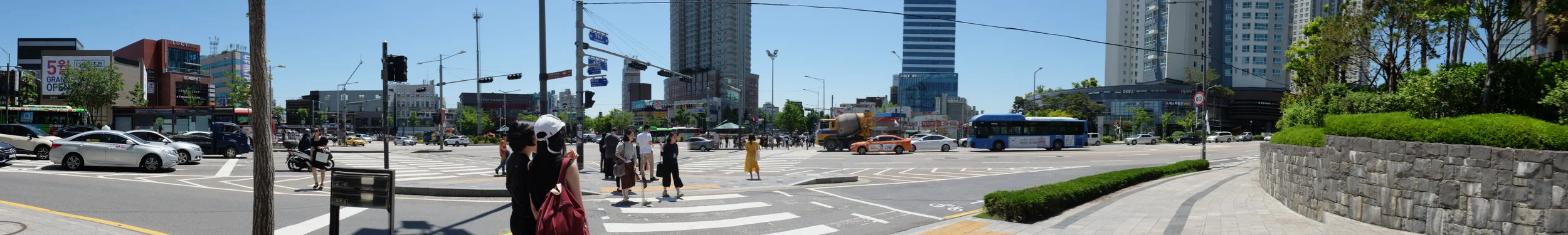 Five-way intersection near the Sinchon underground station.