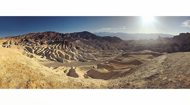 There is no shortage of natural beauty, even among the most desolate of places. 
Death Valley National Park 💀☀️