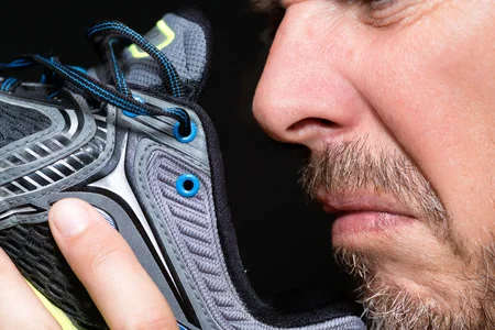 42906081_S_smelly_sneakers_sweaty_fungal_man.jpg