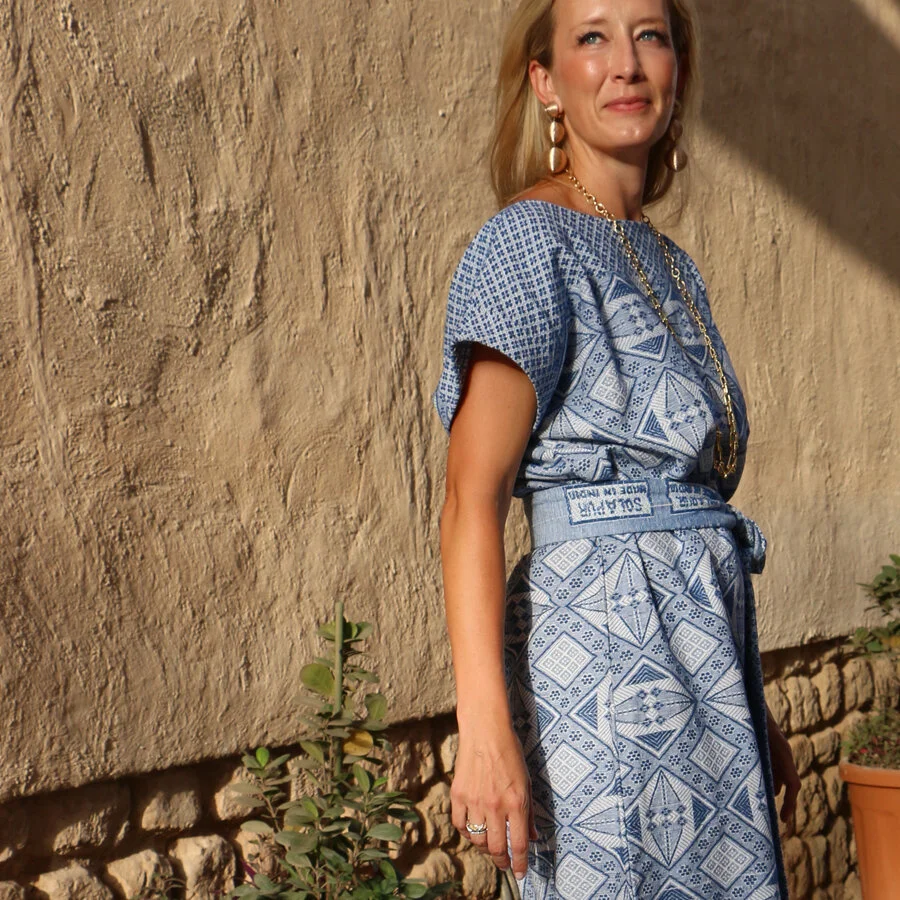 blue-oscian-dress-2.jpg