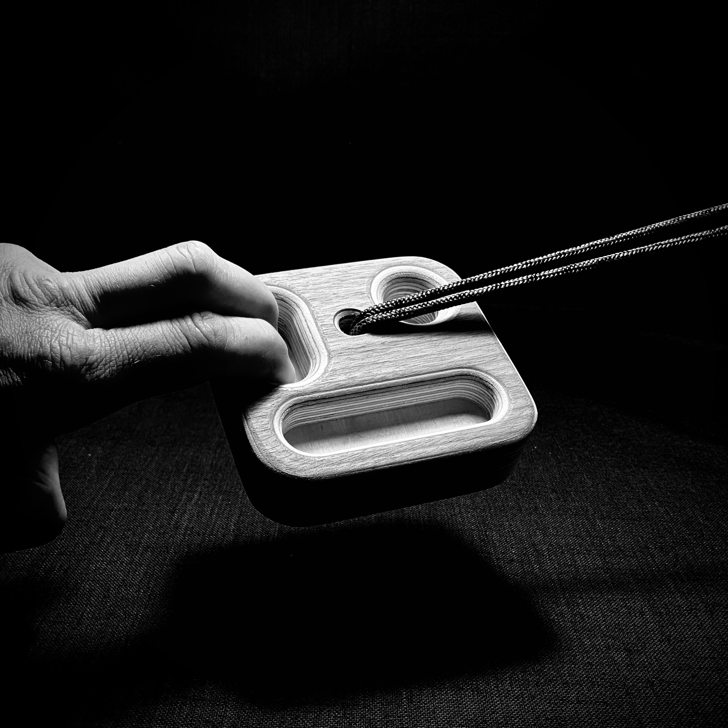 mr_robot_problemsolver-portable-training-hangboard-fingerboard-fingertraining-climbing-bouldering-bouldern-klettern-arrampicata-wood-3