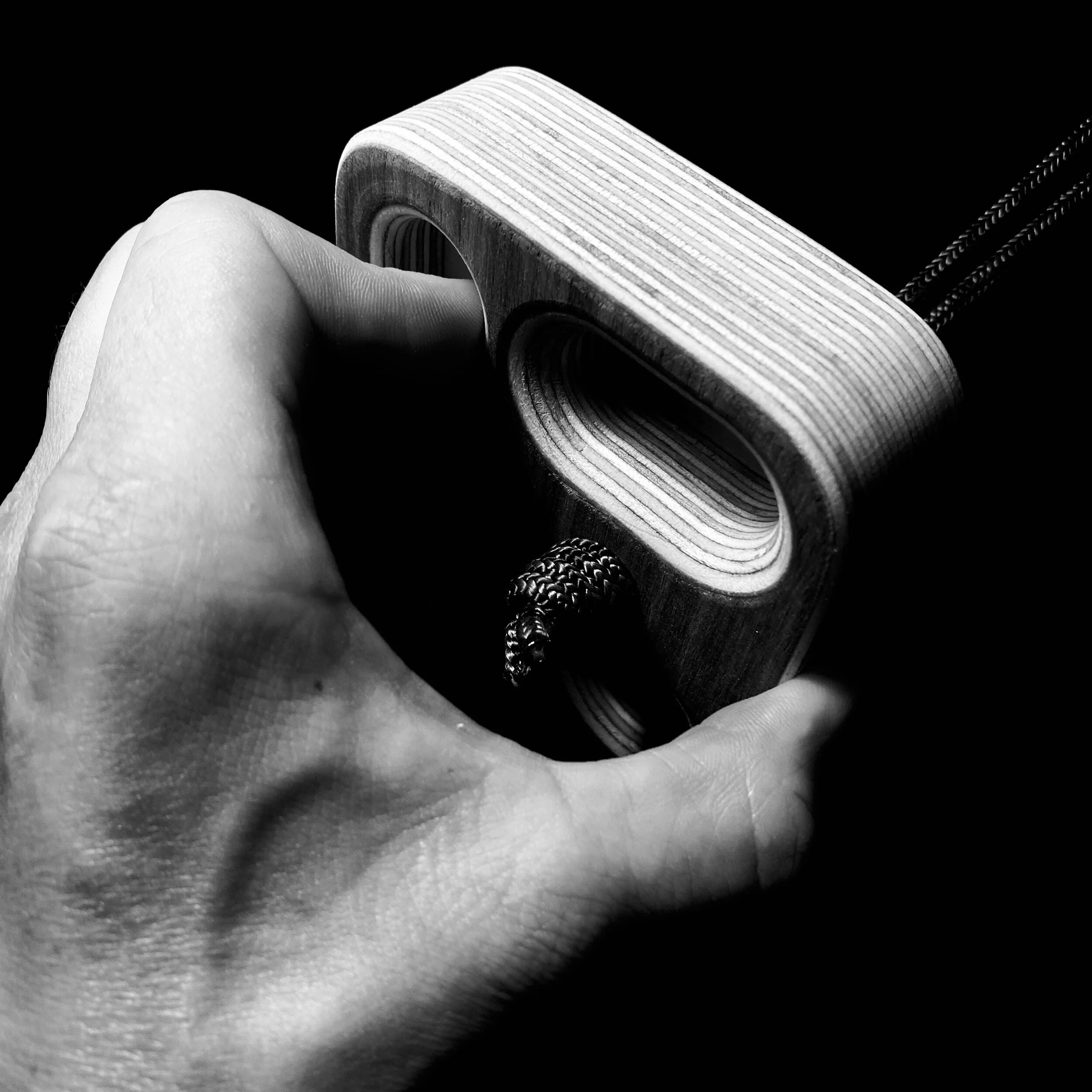 mr_robot_problemsolver-portable-training-hangboard-fingerboard-fingertraining-climbing-bouldering-bouldern-klettern-arrampicata-wood-7