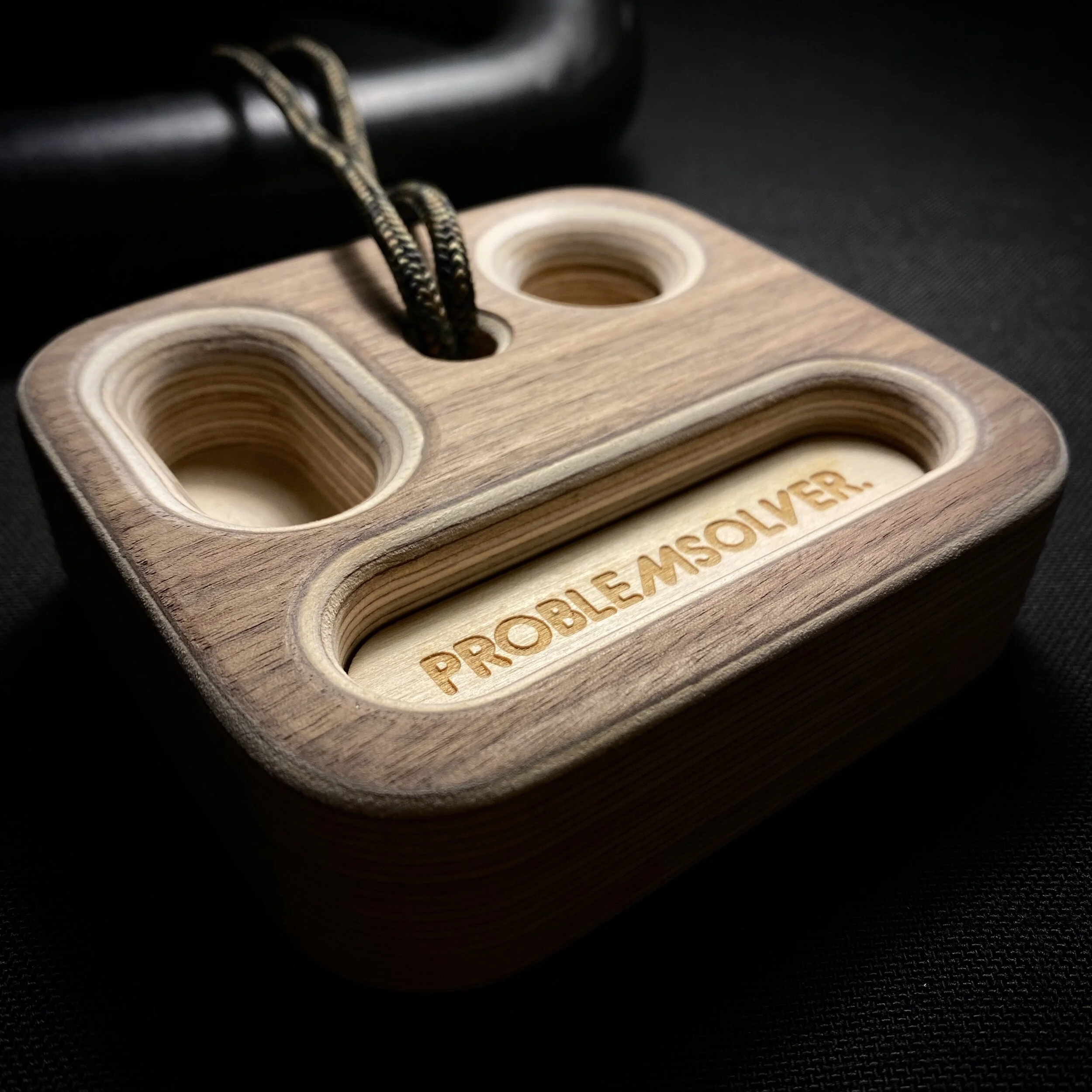 mr_robot_problemsolver-portable-training-hangboard-fingerboard-fingertraining-climbing-bouldering-bouldern-klettern-arrampicata-wood-14