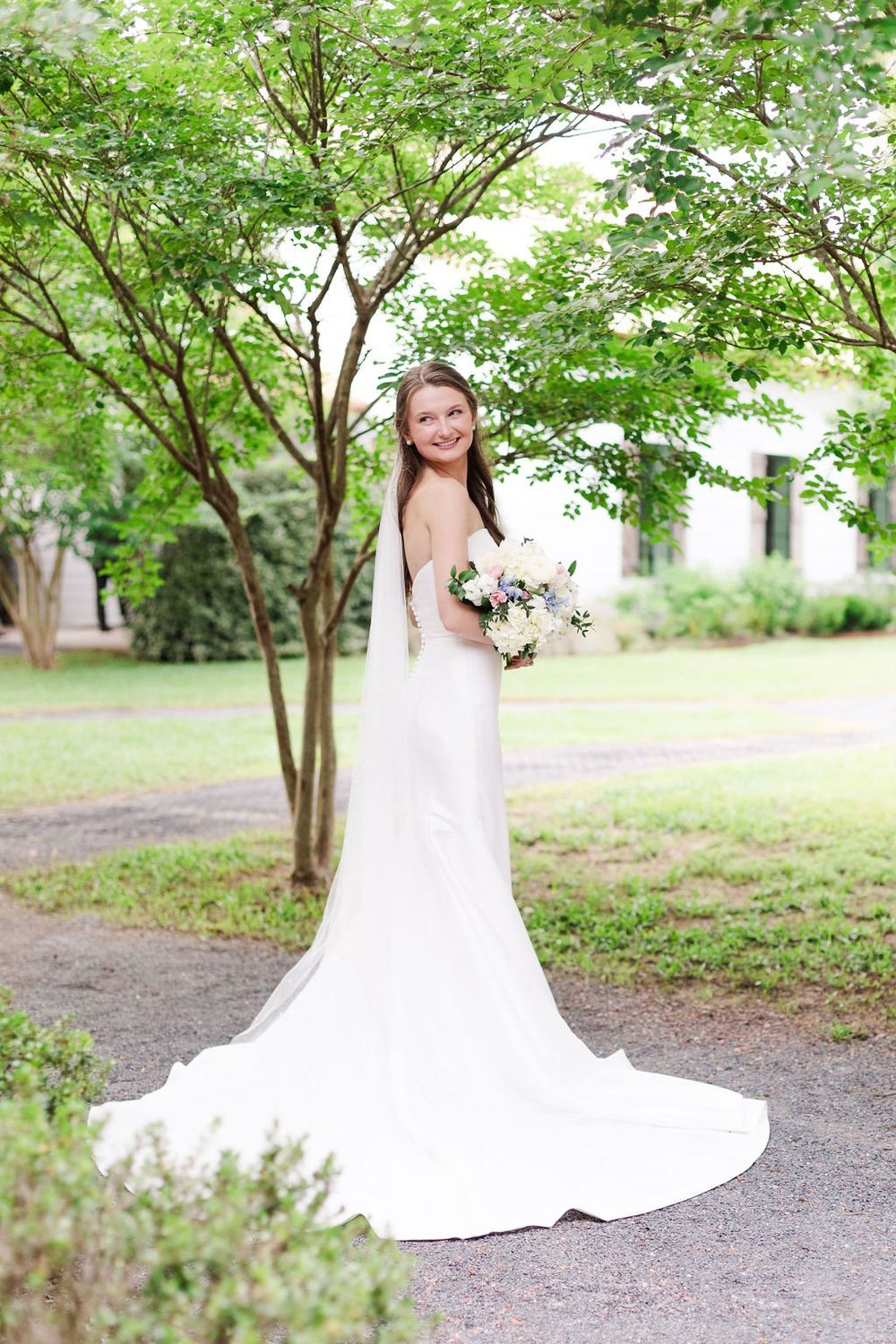 Wedding photography at Sainte Terre by Emily Slabaugh