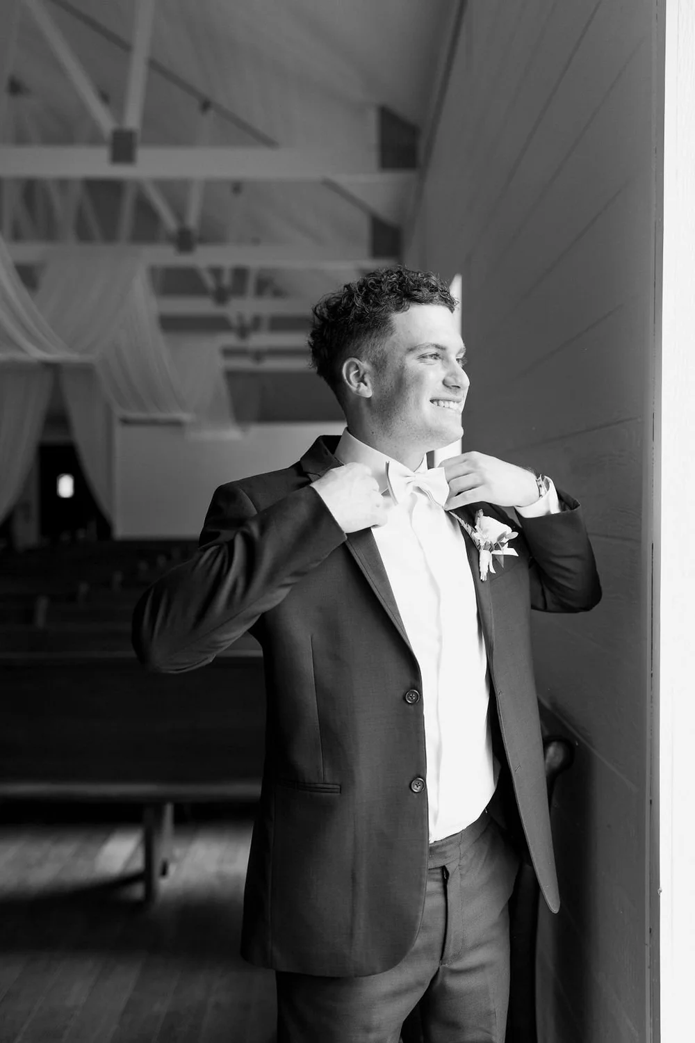 Wedding photography at Sainte Terre by Emily Slabaugh