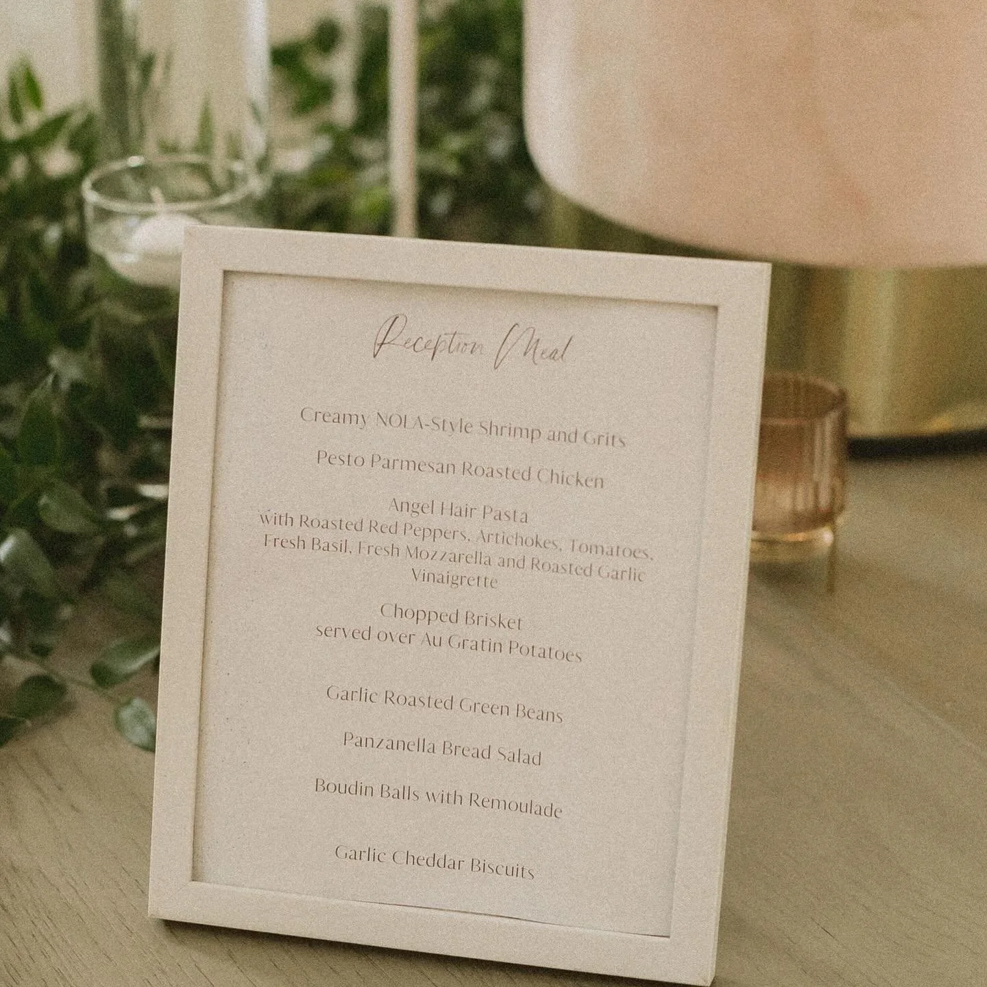 During the holiday season, our thoughts naturally drift to delicious feasts and the joy of sharing meals with loved ones. It&rsquo;s the perfect moment to spotlight one of the most delightful aspects of wedding planning: the menu! At Sainte Terre, we