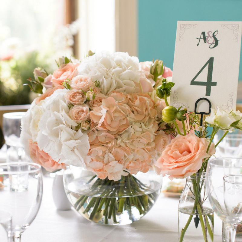 Low vases centrepieces