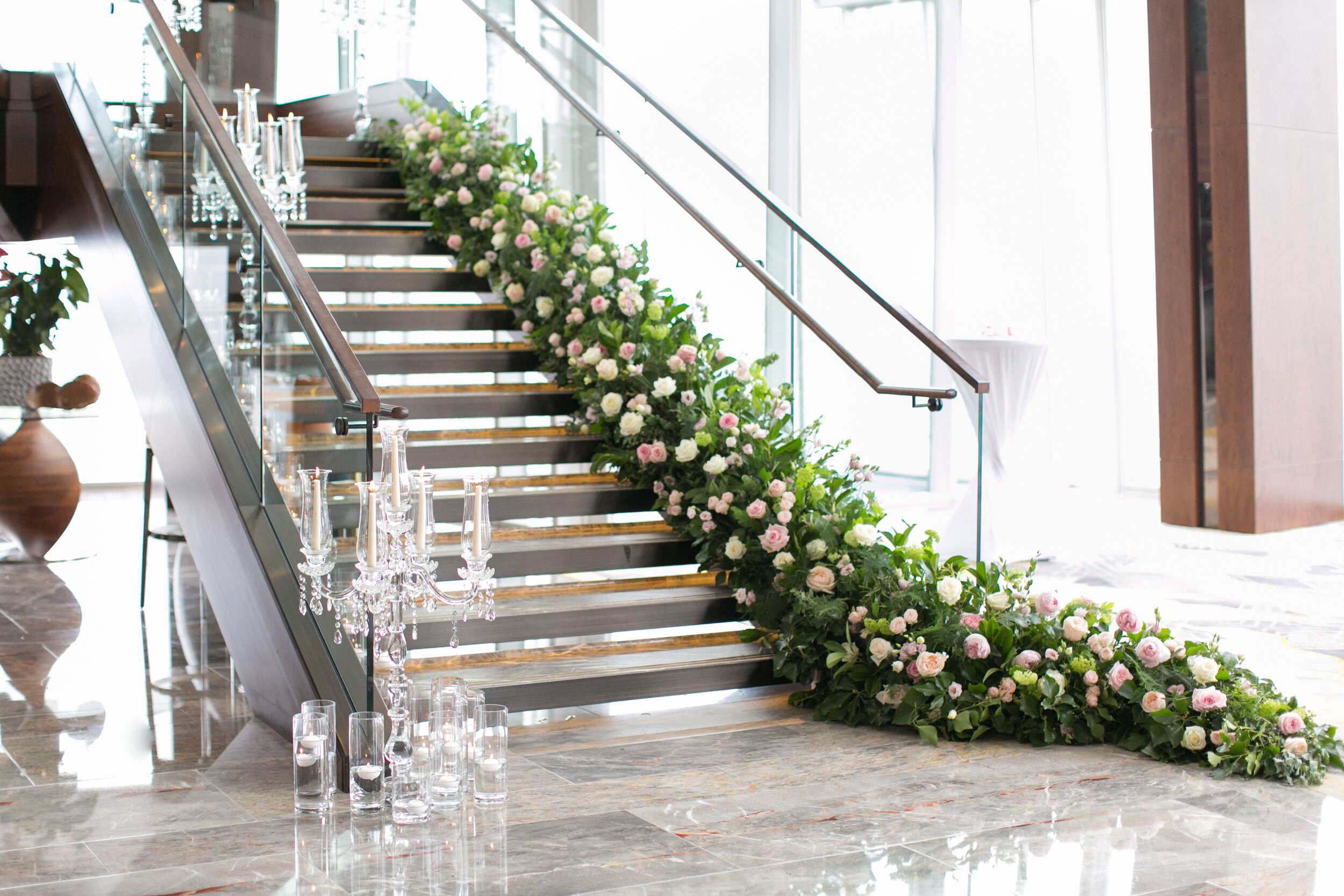 Shangri-La-London-miriam-faith-flowers-wedding-staircase-45.jpg