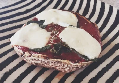 Caprese Pizzabello's