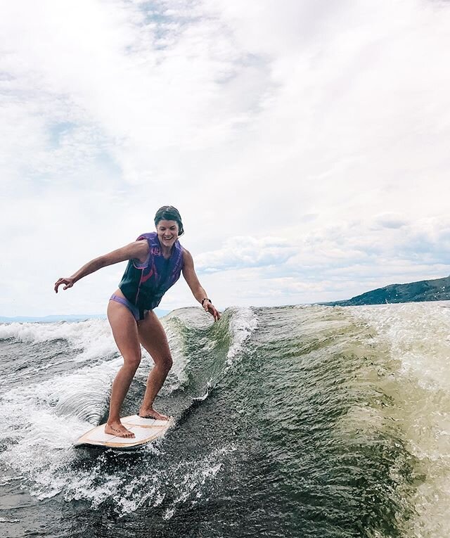 Got out on the lake for Summer Solstice...not much sun, but decided to brave the temps anyway 🏄🏻&zwj;♀️
Thanks for the fun weekend, Strozzi fam! #GIRLGETAFTERIT