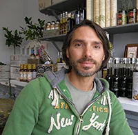 Mikael Rosengren & Children’s Books For Change i samarbete med illustratör Märta Lindqvist, Idus Förlag och Ving.