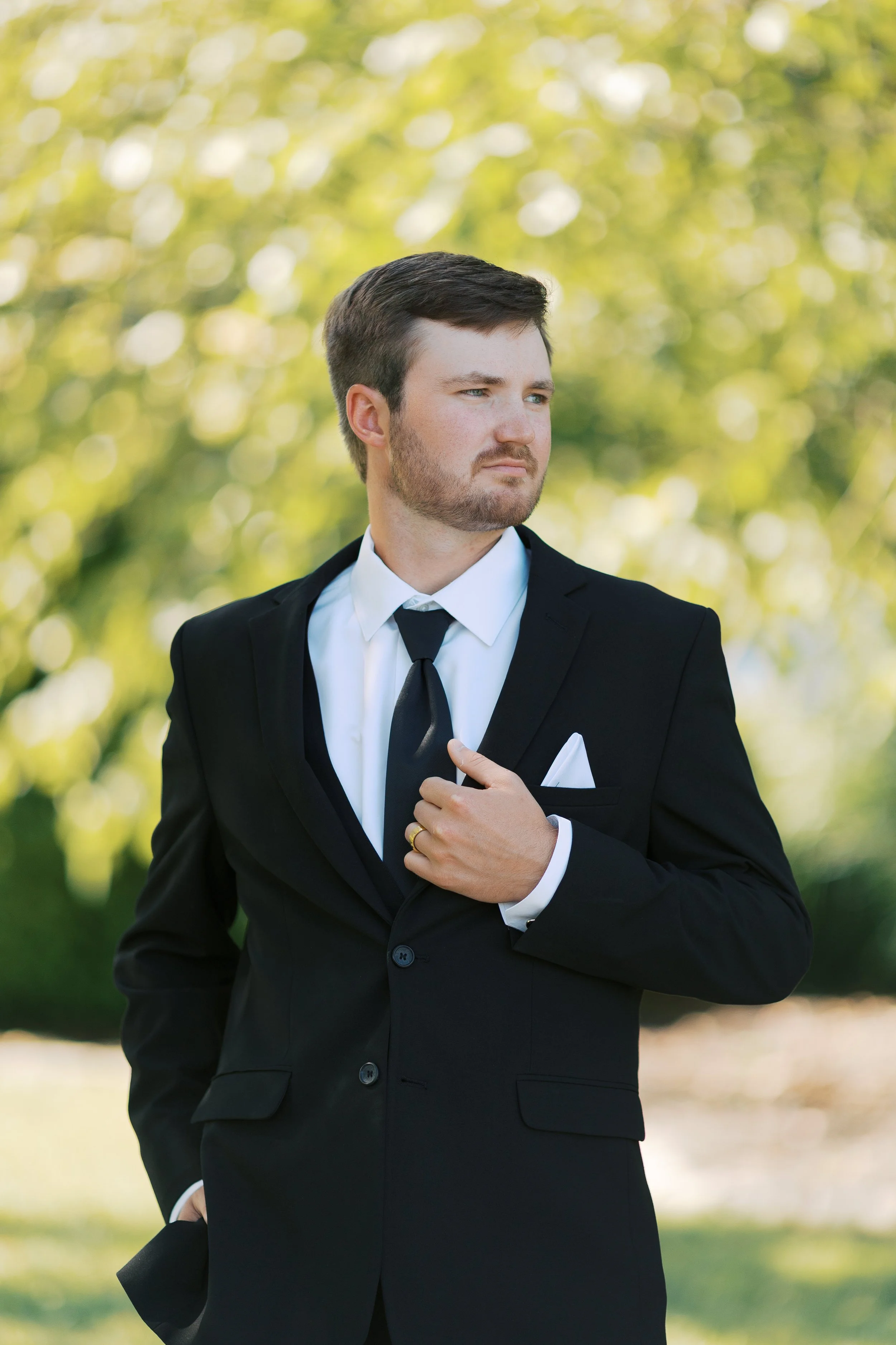 The Greens - Bridals and Groom's Portraits 31.jpg