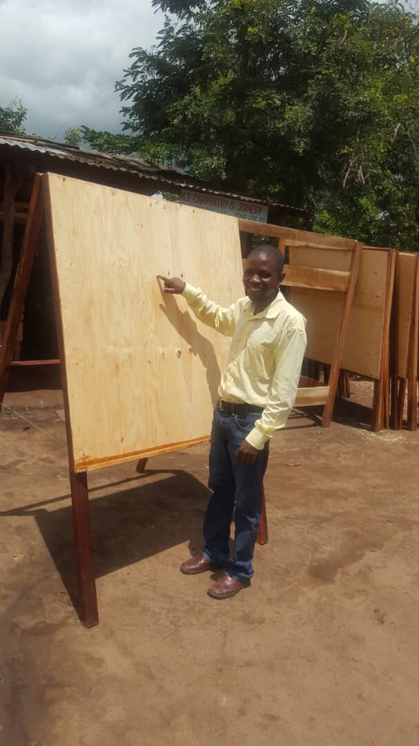 Making Portable blackboard.jpeg