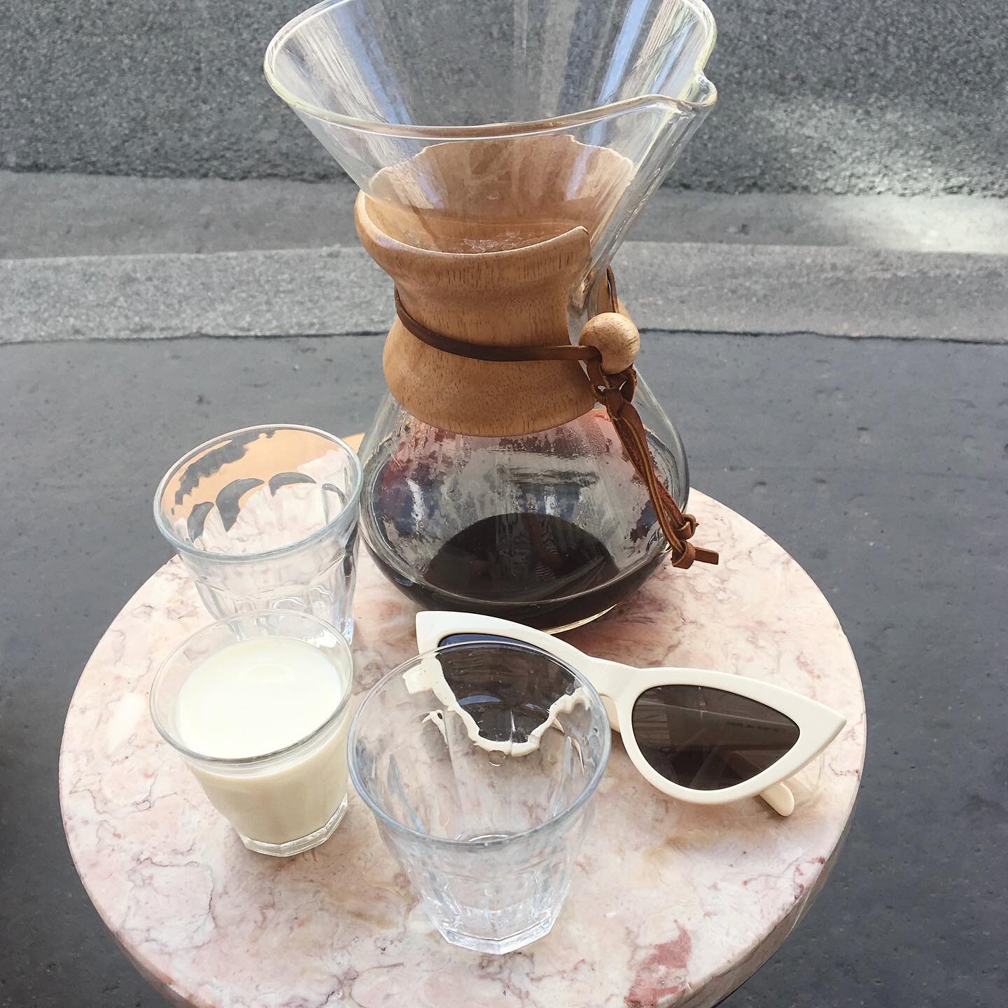 From #vaulteriearchives: My dear Paris, on the last day of my visit, it took over an hour just to get this coffee along with absent customer service&hellip; But that doesn&rsquo;t mean my time with you was any less memorable. 💕