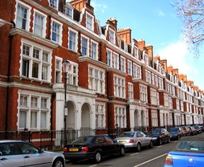 Luxury London townhouses, from Luxist.com .