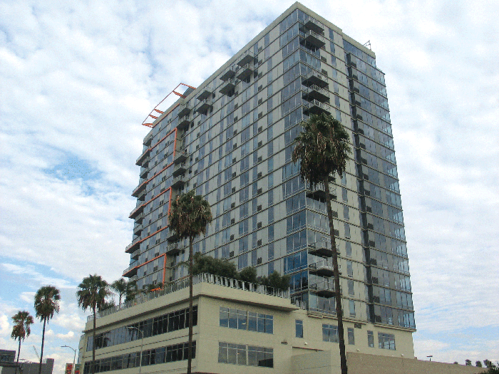 Sunset Gordon Tower, one of the few new buildings in LA that truly is vacant, after a court ordered all tenants to vacate. Photo by Jesse Lingenfelter .