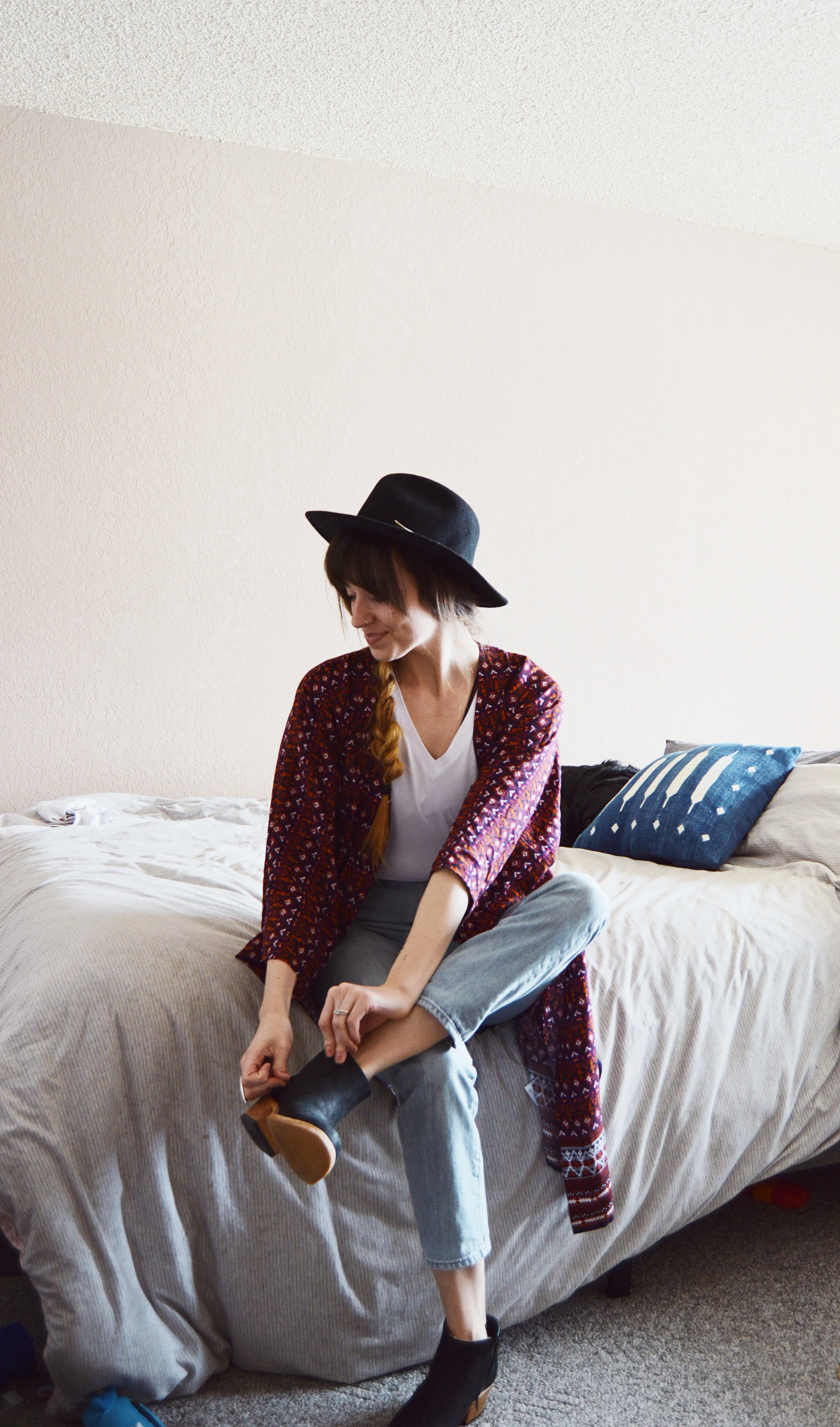 Adelante || Shoes Worth Standing For