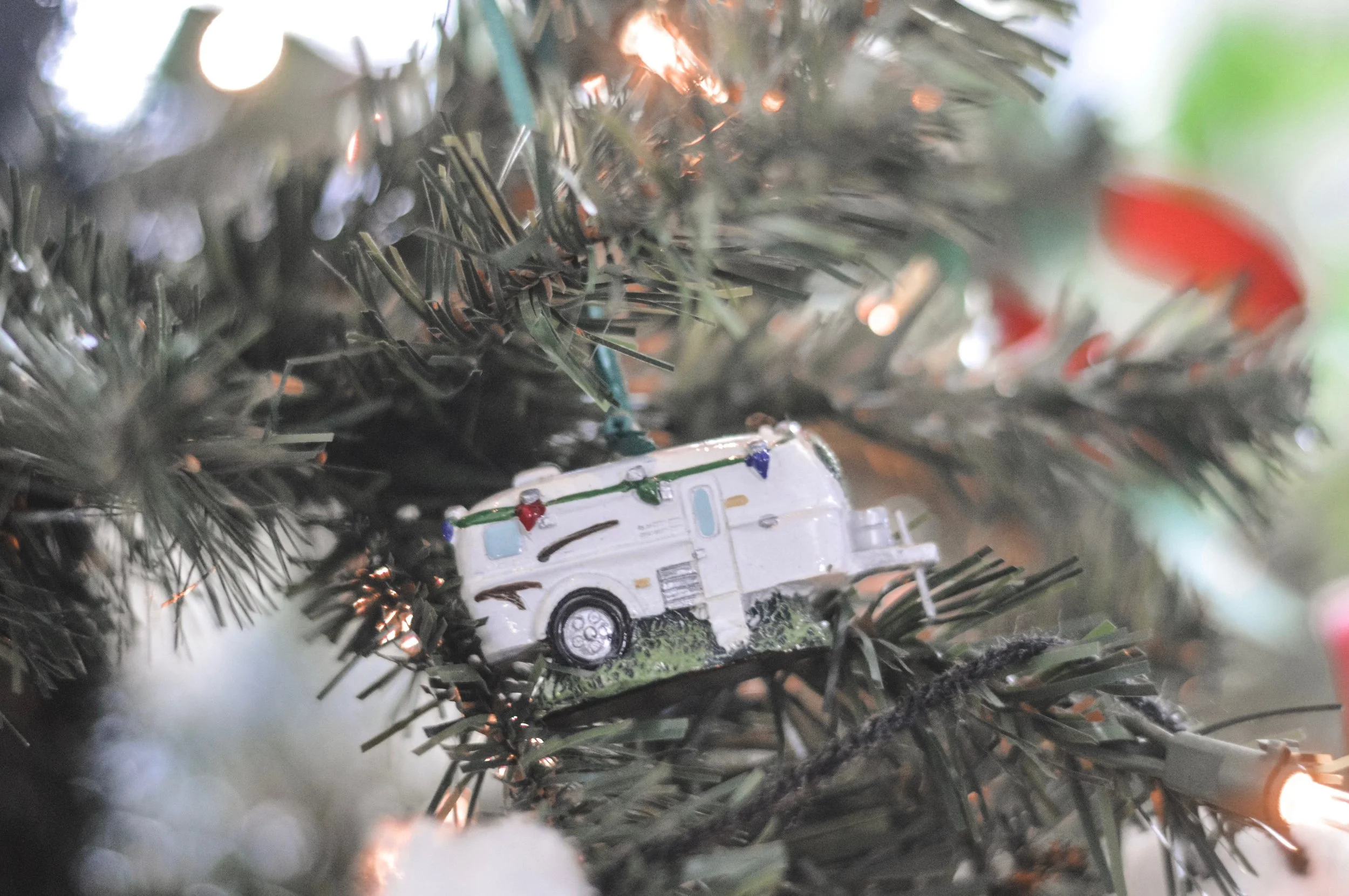 A Tiny Christmas || Keeping Christmas 2018 Simple 