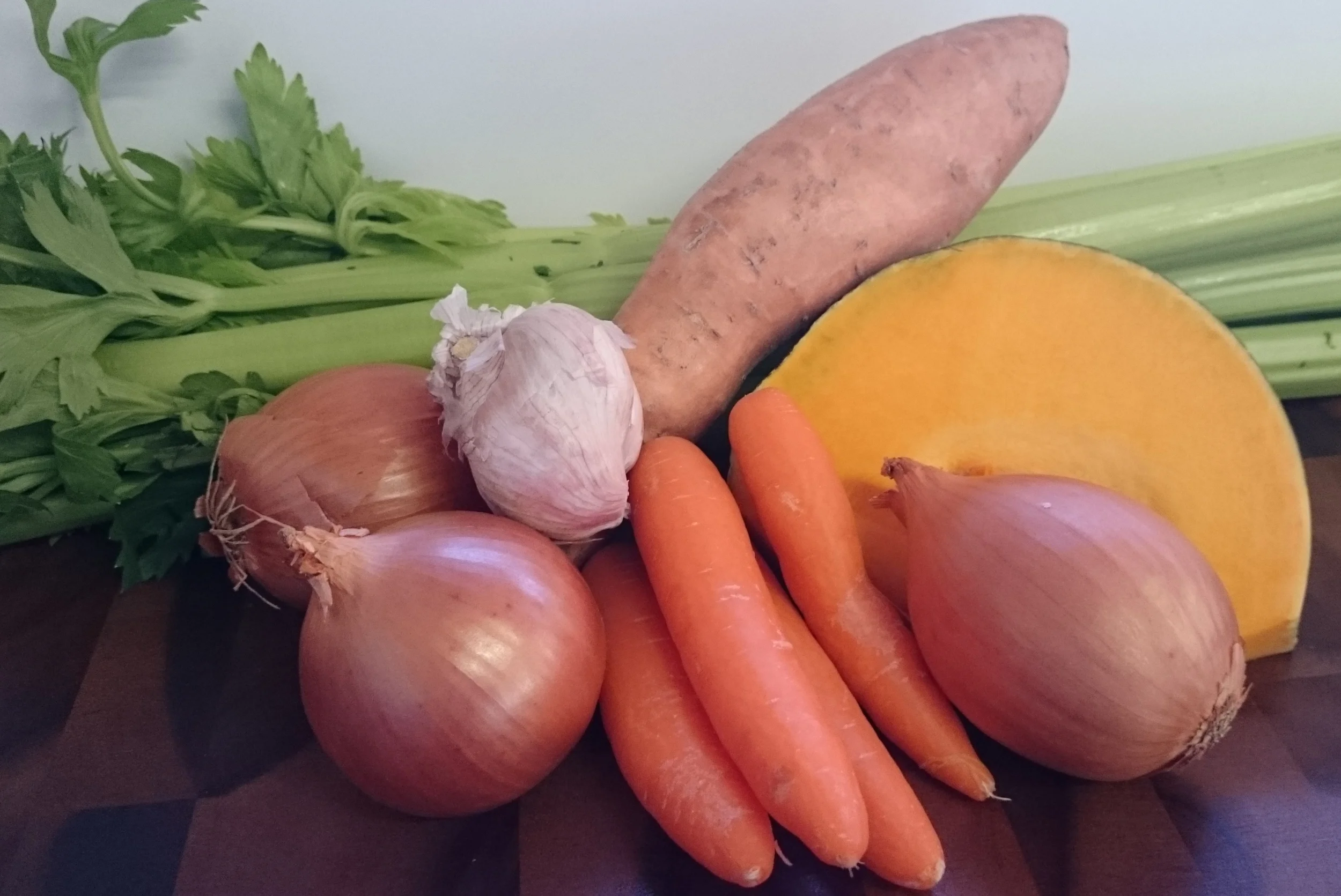 Ingredients for soup 1 large onion 2 - 6 cloves garlic – minced (to suit your taste) 1 – 2 Chillies chopped (to suit your taste) 3cm of grated ginger (or to your taste) Turmeric root grated (or 1 tspn powdered turmeric) 2 -3 sticks celery 2 large carrots Whatever vegetables & herbs you have in the fridge. Suggestions include cauliflower, green beans, frozen peas, parsley, thyme, coriander, sage, but whatever you have handy will be fine. 1 can lentils – drained and rinsed.
