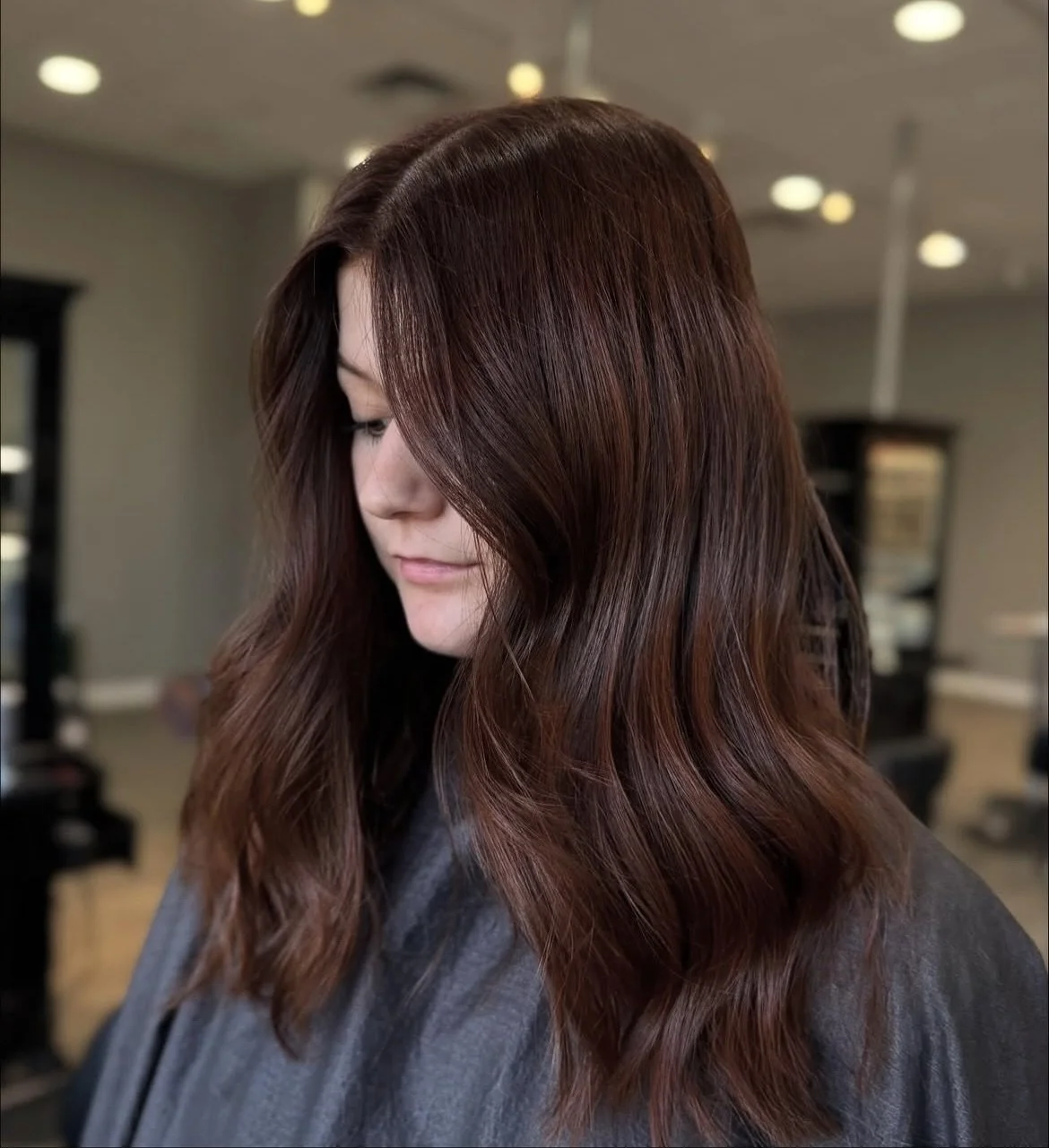 Our fall inspo 😍🍒🖤🍂
Save this for your next hair and nail appointment 👏🏻 
@beautyby.alma 
@jalynns_nails 
@hairbyhannahb8 
@_naileditbyava_